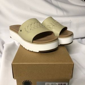 Ugg Delaney Women's Leather Platform Size 7 new